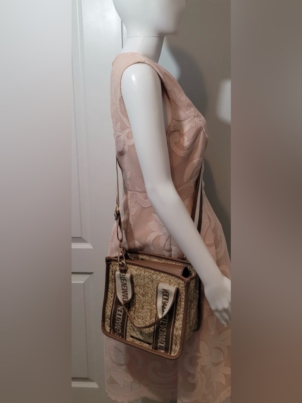 Steve Madden Brown and Cream Straw Tote Satchel - Picture 2 of 16